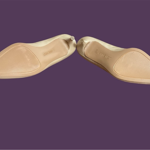 NWOT NINE WEST CREAM COLORED PUMP IN SIZE 7M - Picture 3 of 3